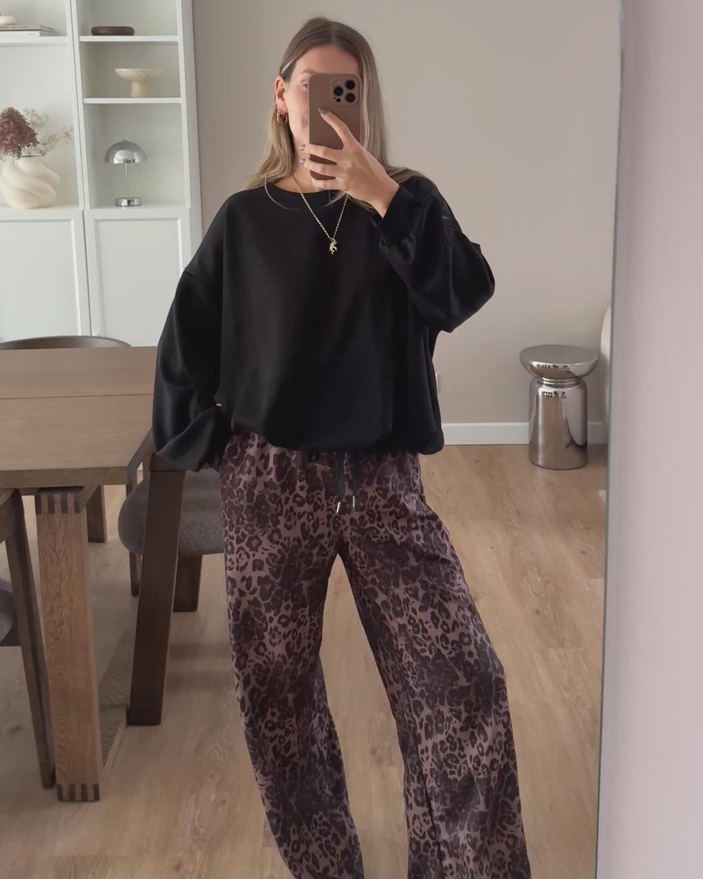 Leo Hose Modern Muse 2.0